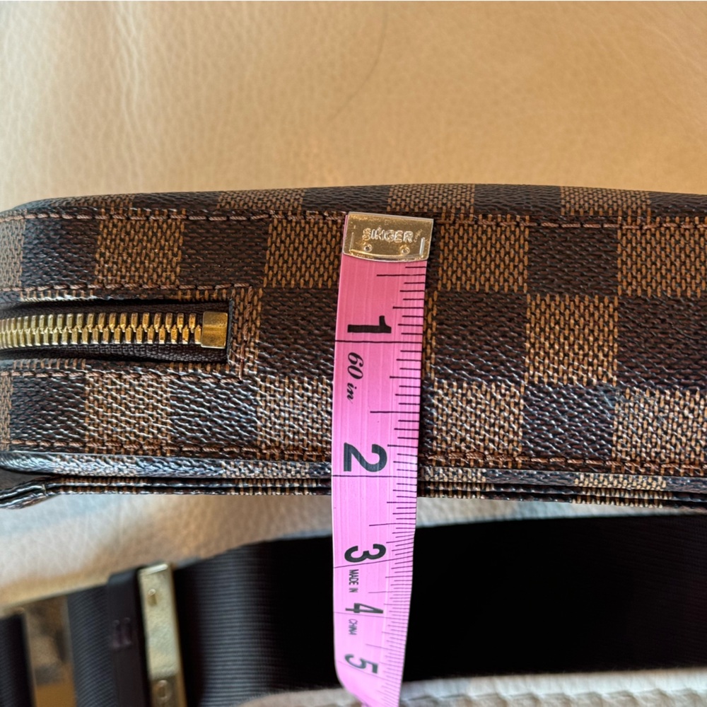 🎯SOLD🎯 Louis Vuitton's Geronimos Damier Cross Body Bag Authentic - Picture 13 of 16